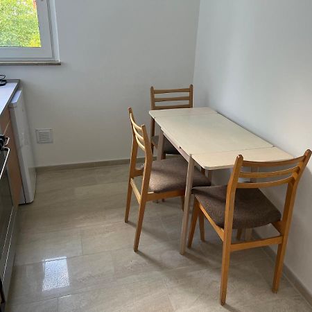 Apartment In Speldorf มึลไฮม์ อันแดร์ รัวร์ ภายนอก รูปภาพ